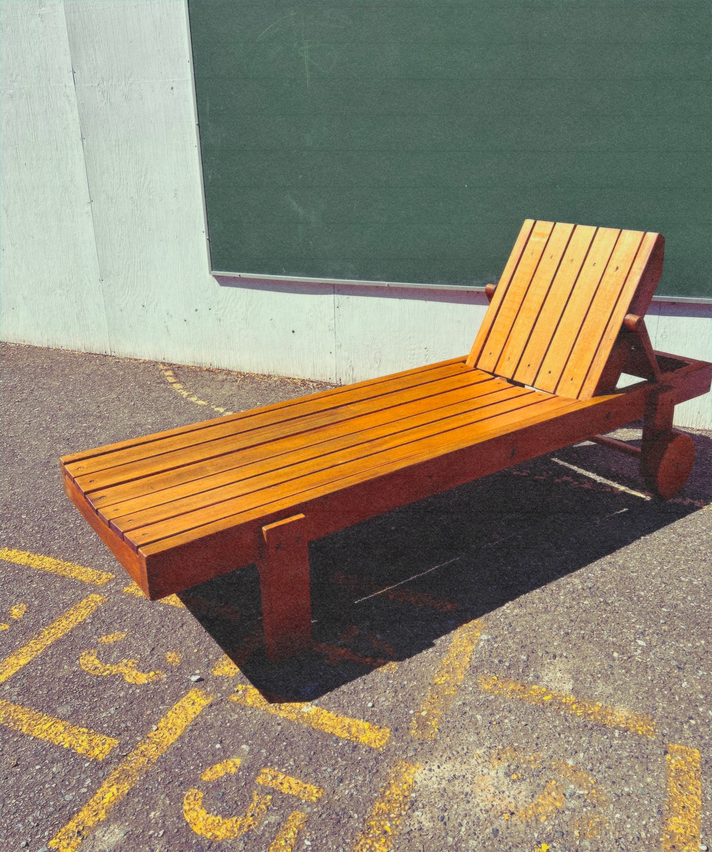 The Sunny Lounge Chair
