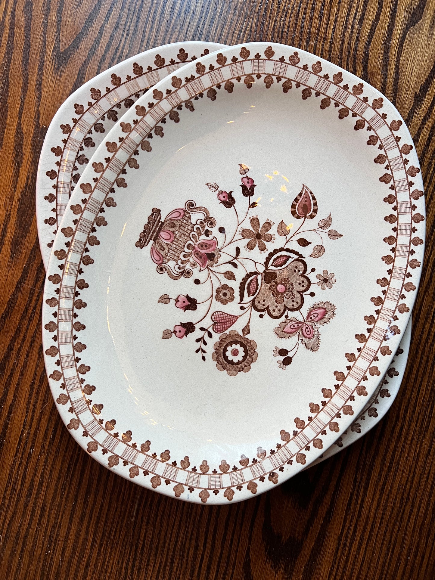 The Jamestown Tableware Set