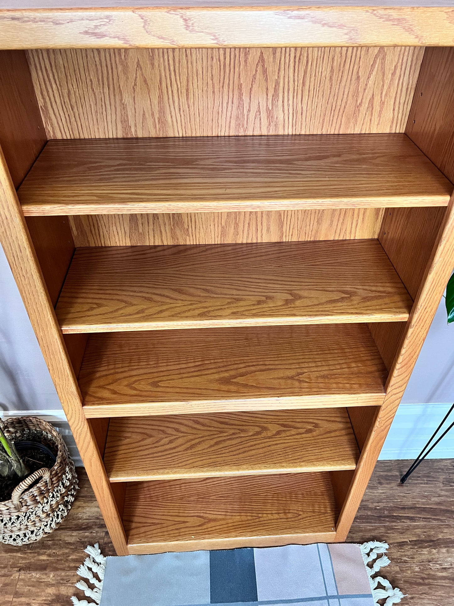 The Handsome Oak Shelf