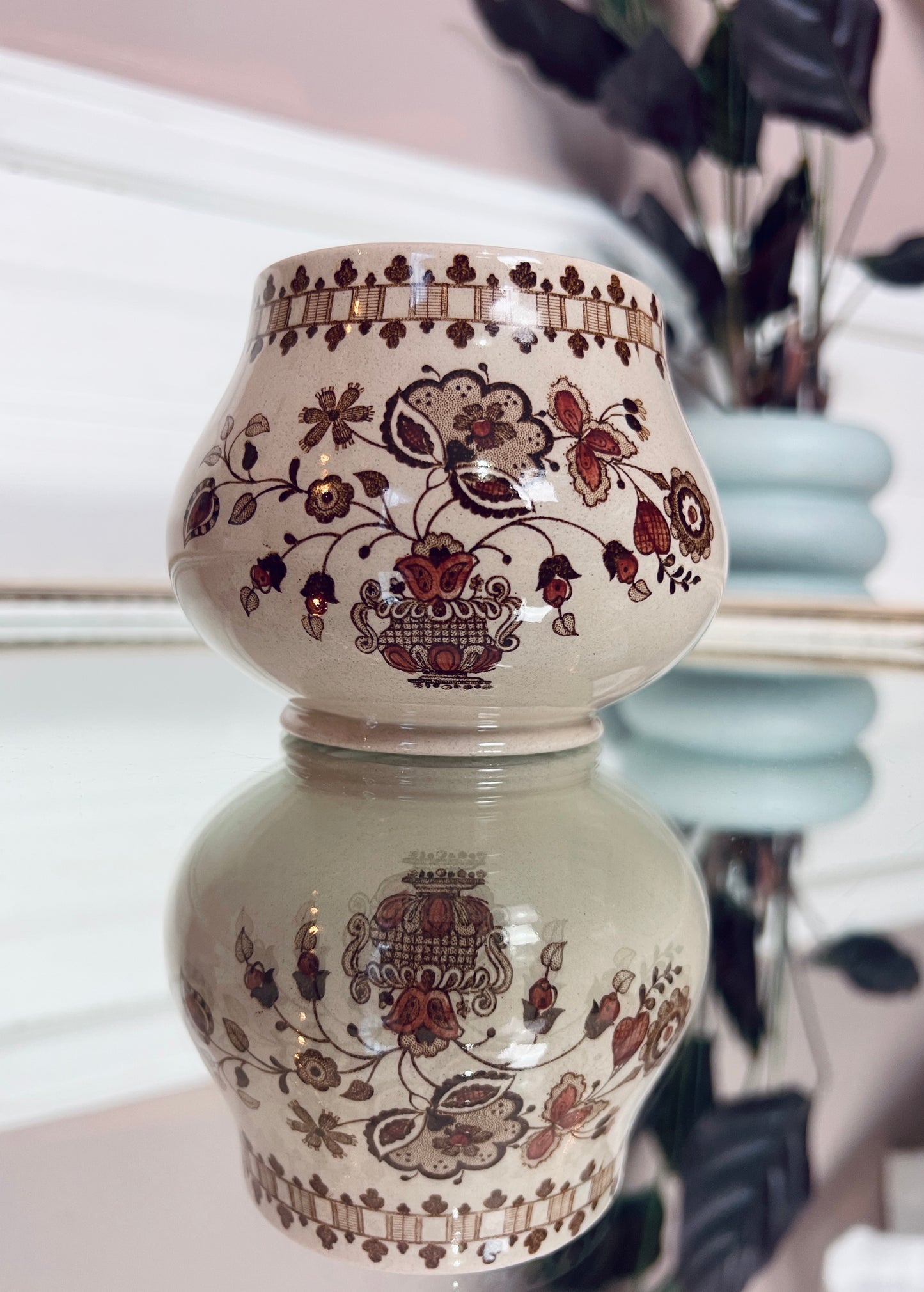 The Jamestown Tableware Set