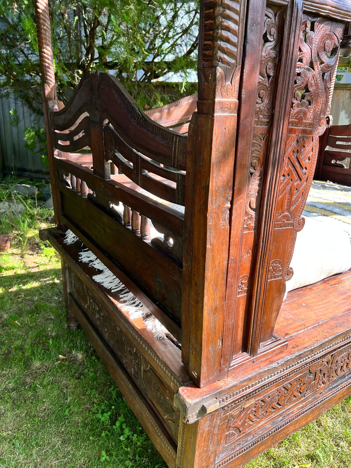 The Cantik Indonesian Daybed