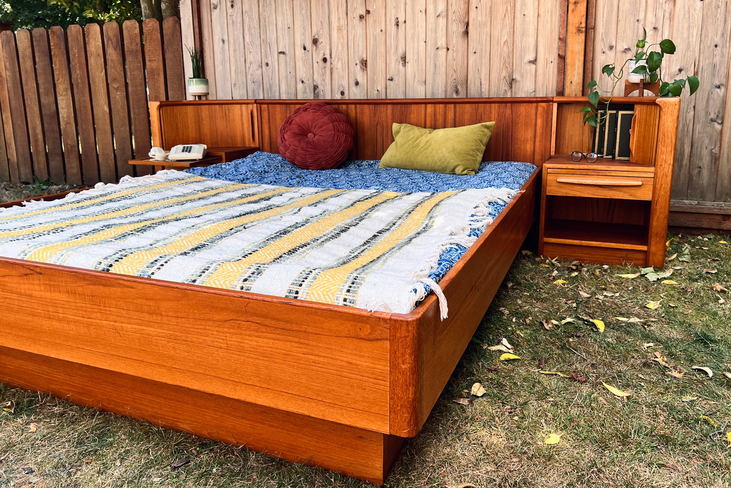 The Samo Teak Bed-frame