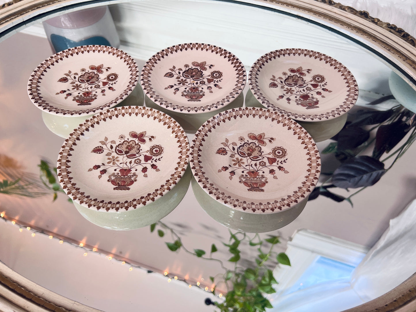 The Jamestown Tableware Set
