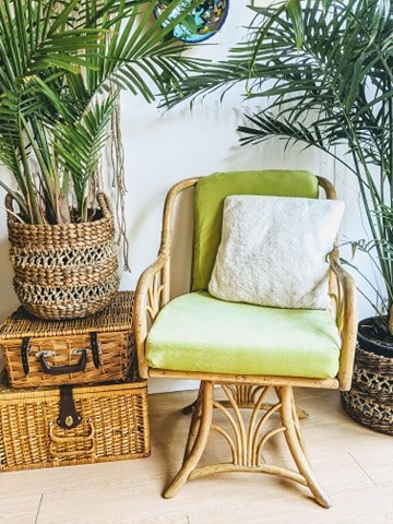 Vintage Rattan Swivel Arm Chair Lounge Retro Lime Green Cushion