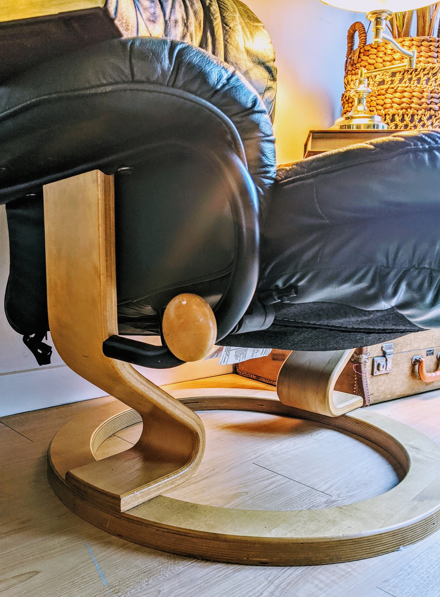 Lazboy chair 80s pine green recliner leather