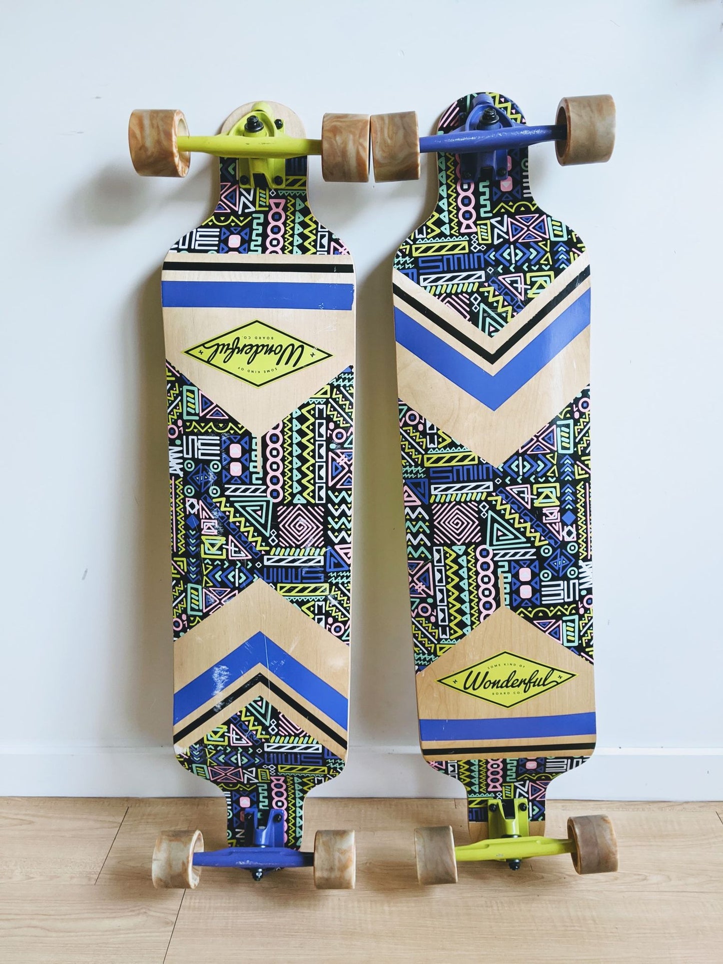 80s Skateboard squiggly line patterns retro neon green neon purple