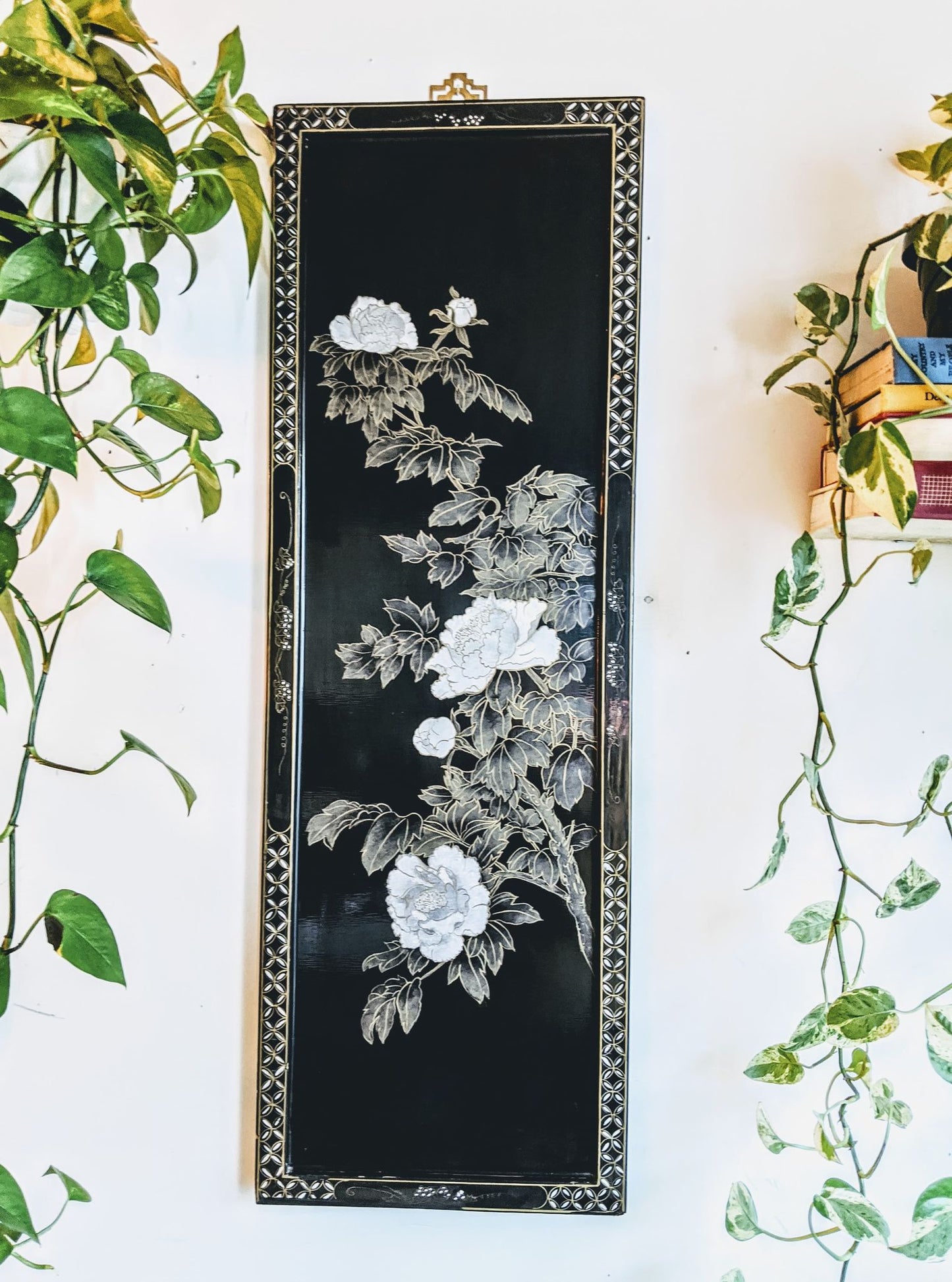 The Dark Garden Deco