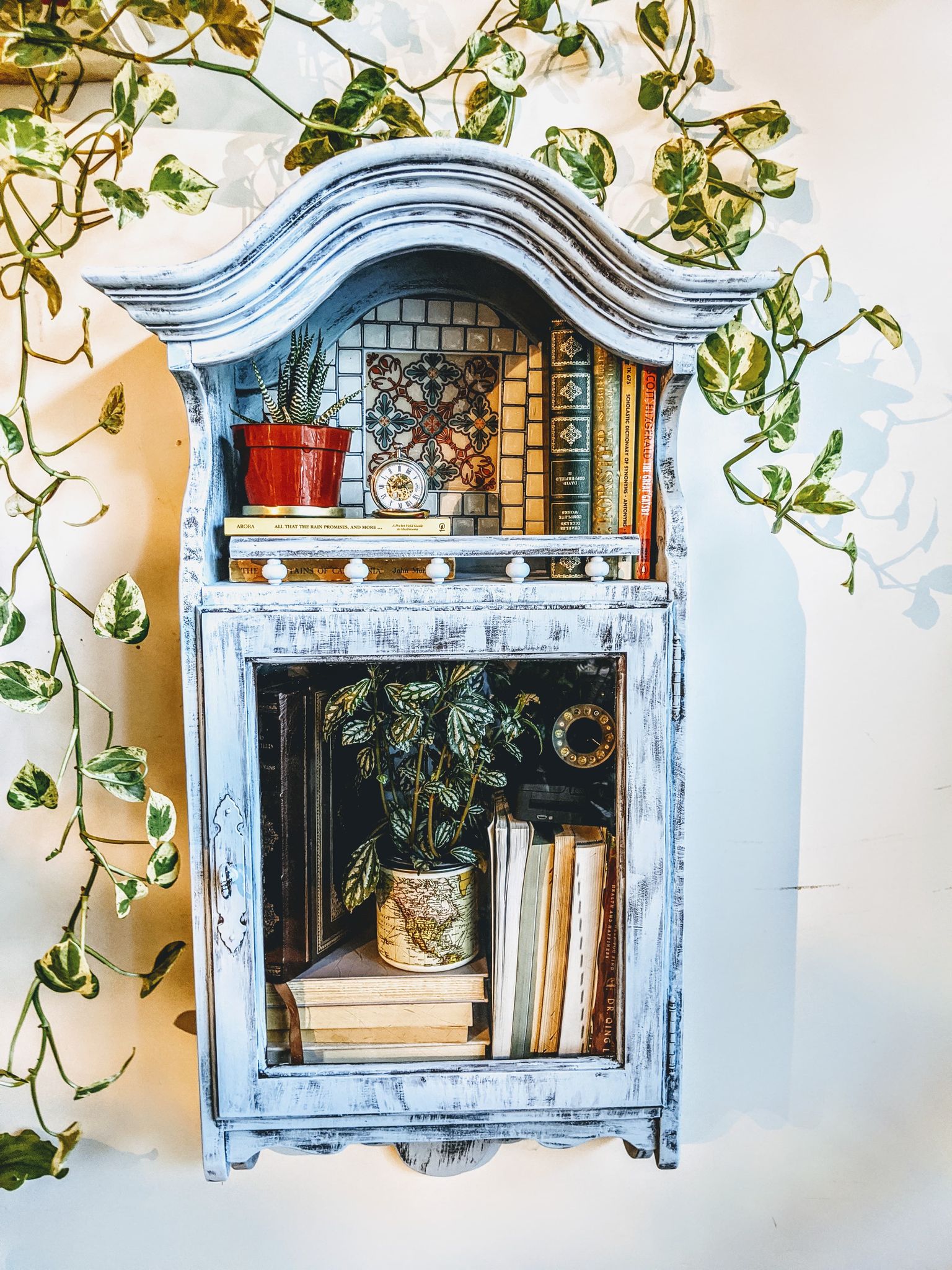 Black Forest Retro Vintage Cupboard Shelf  Edit alt text