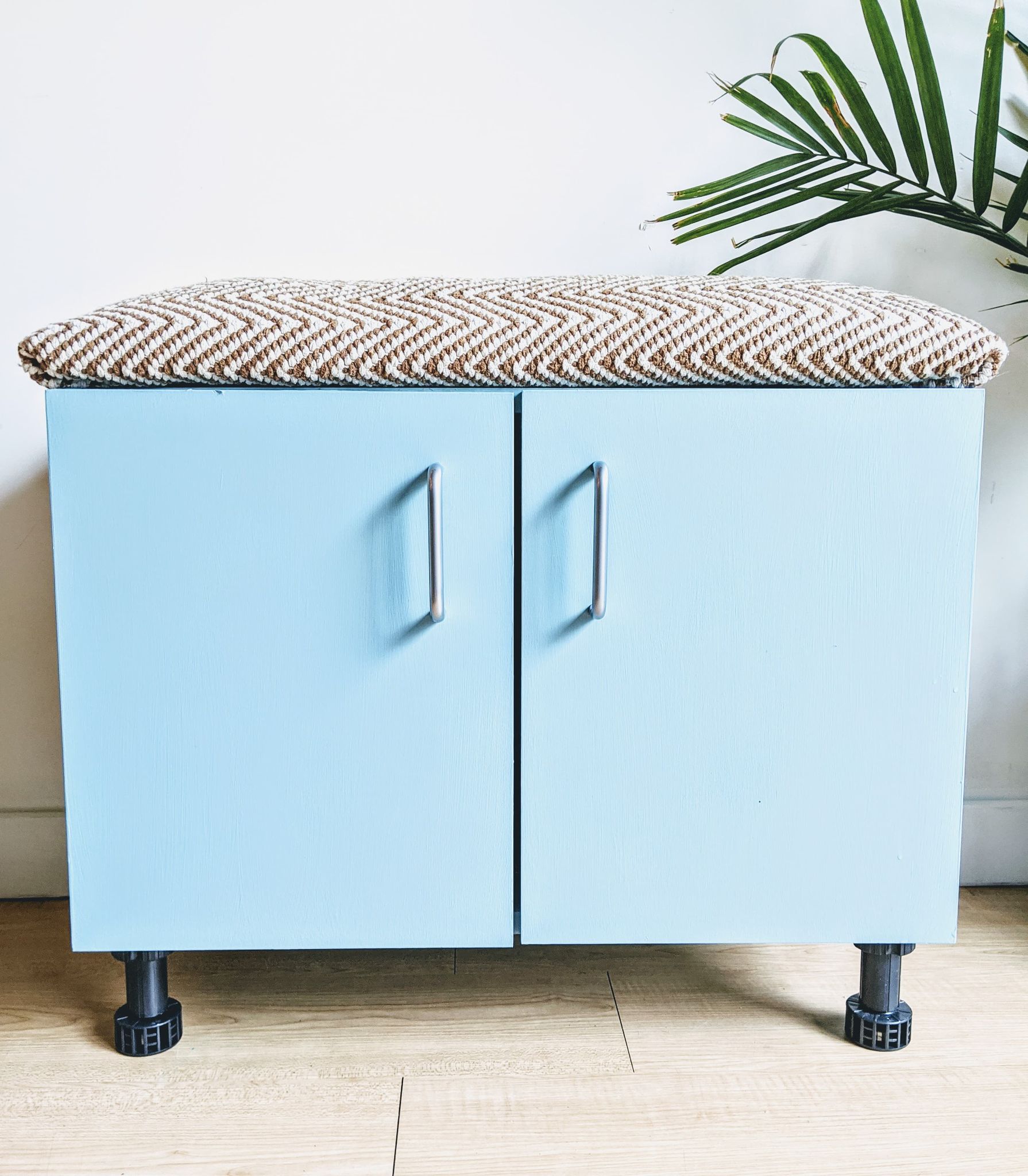 Retro Shoe Bench Tweed Baby Blue  Edit alt text