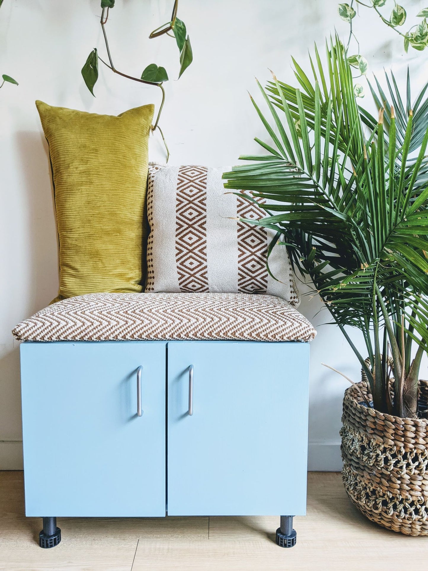 Retro Shoe Bench Tweed Baby Blue