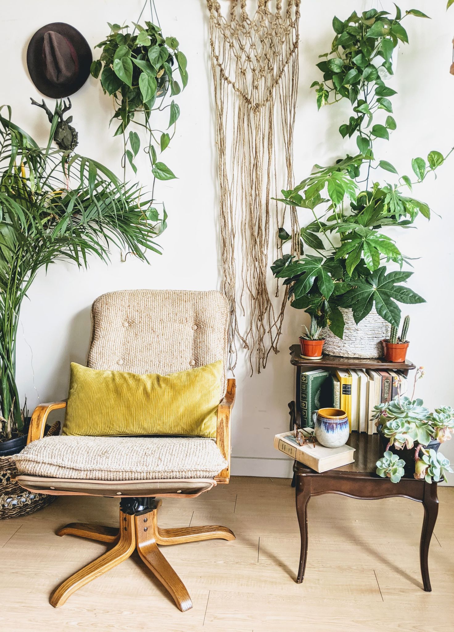 70s recliner office chair tweed funky vintage retro  Edit alt text