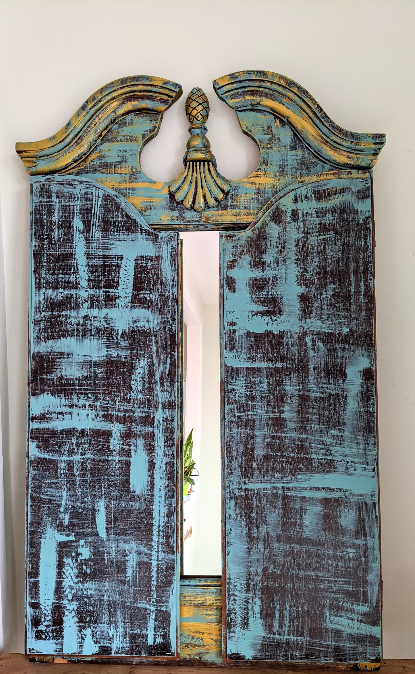 This Is A Royal Mirror ll