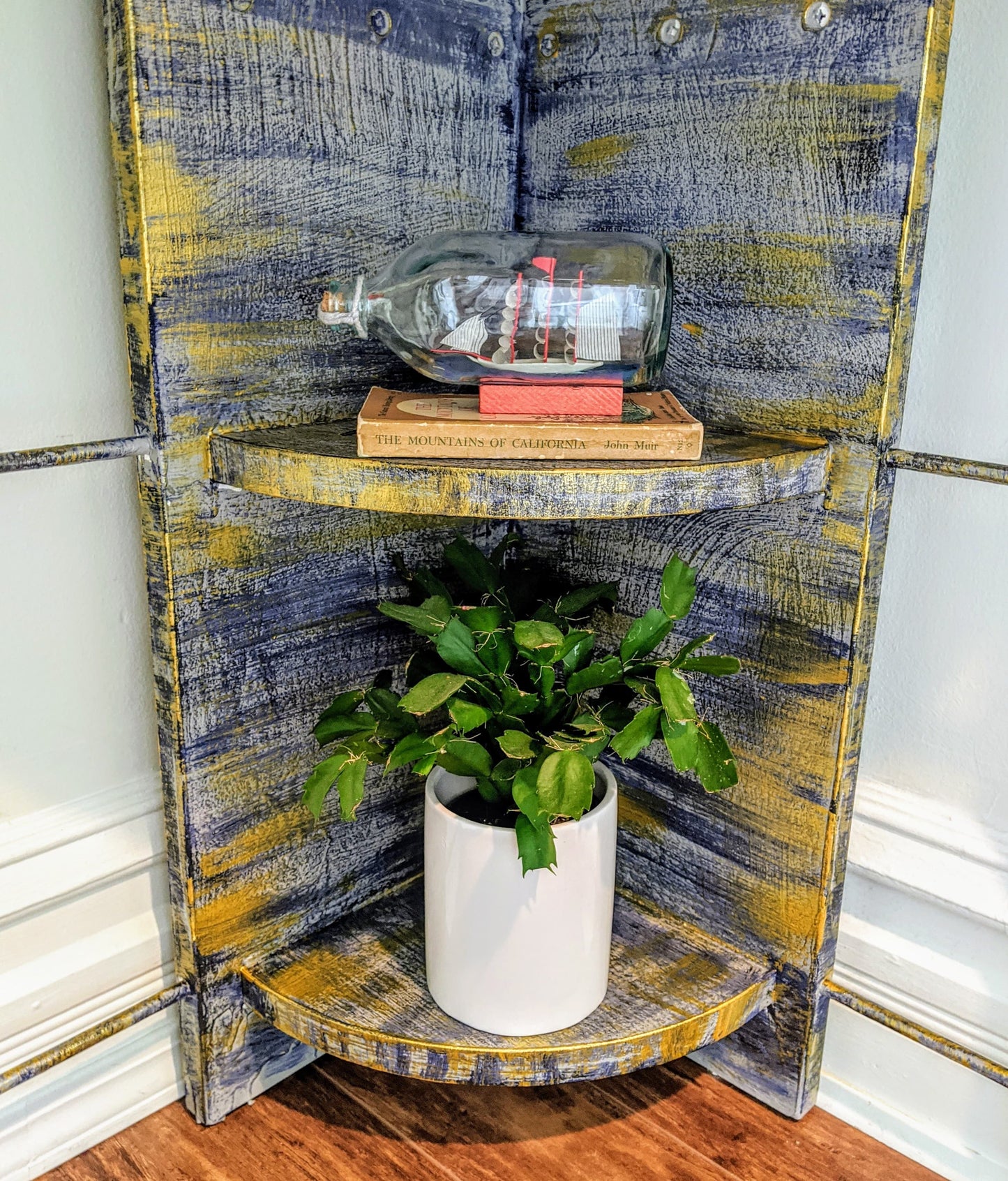 The Royal Star Corner Desk