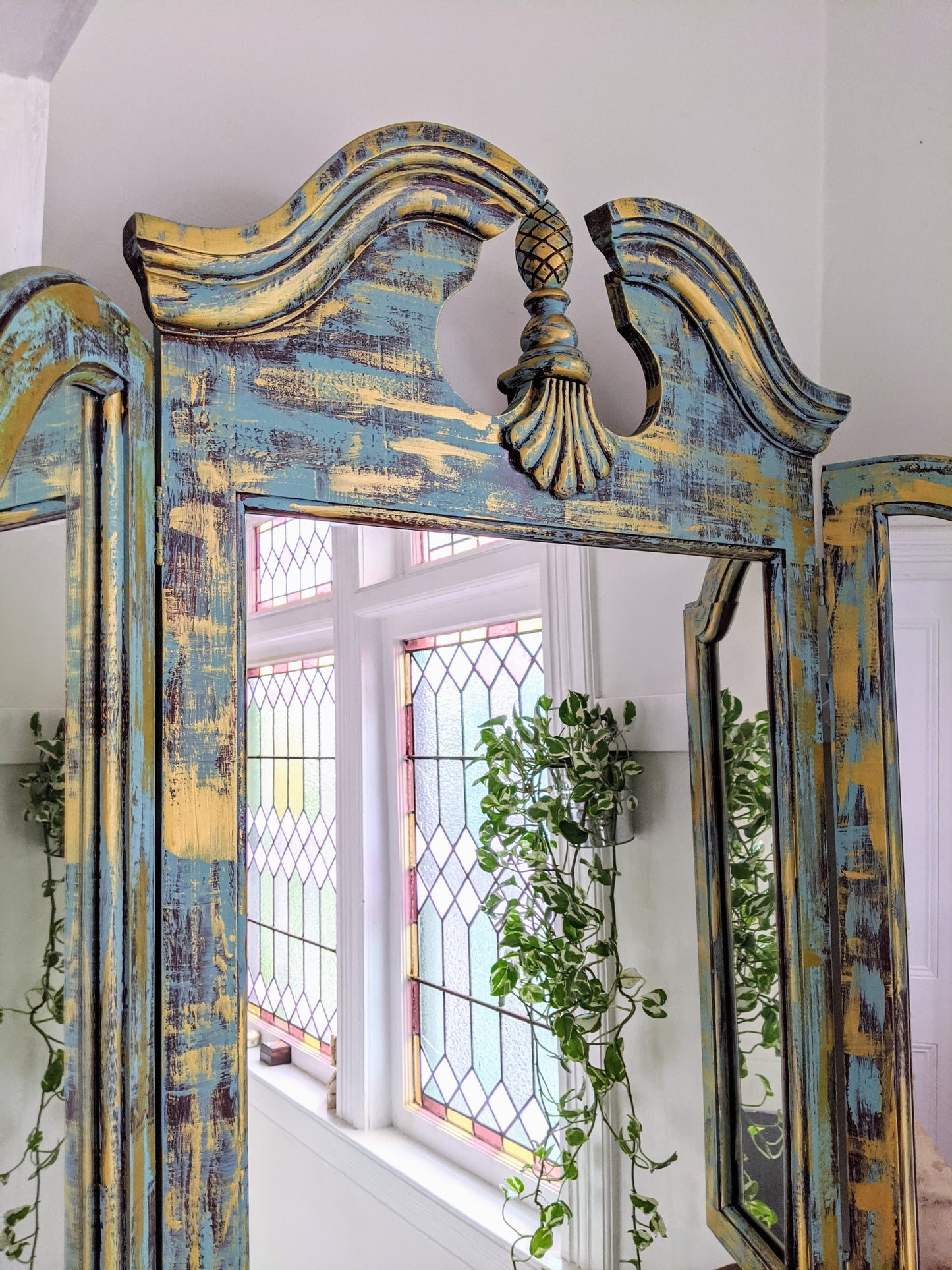 This Is A Royal Mirror ll