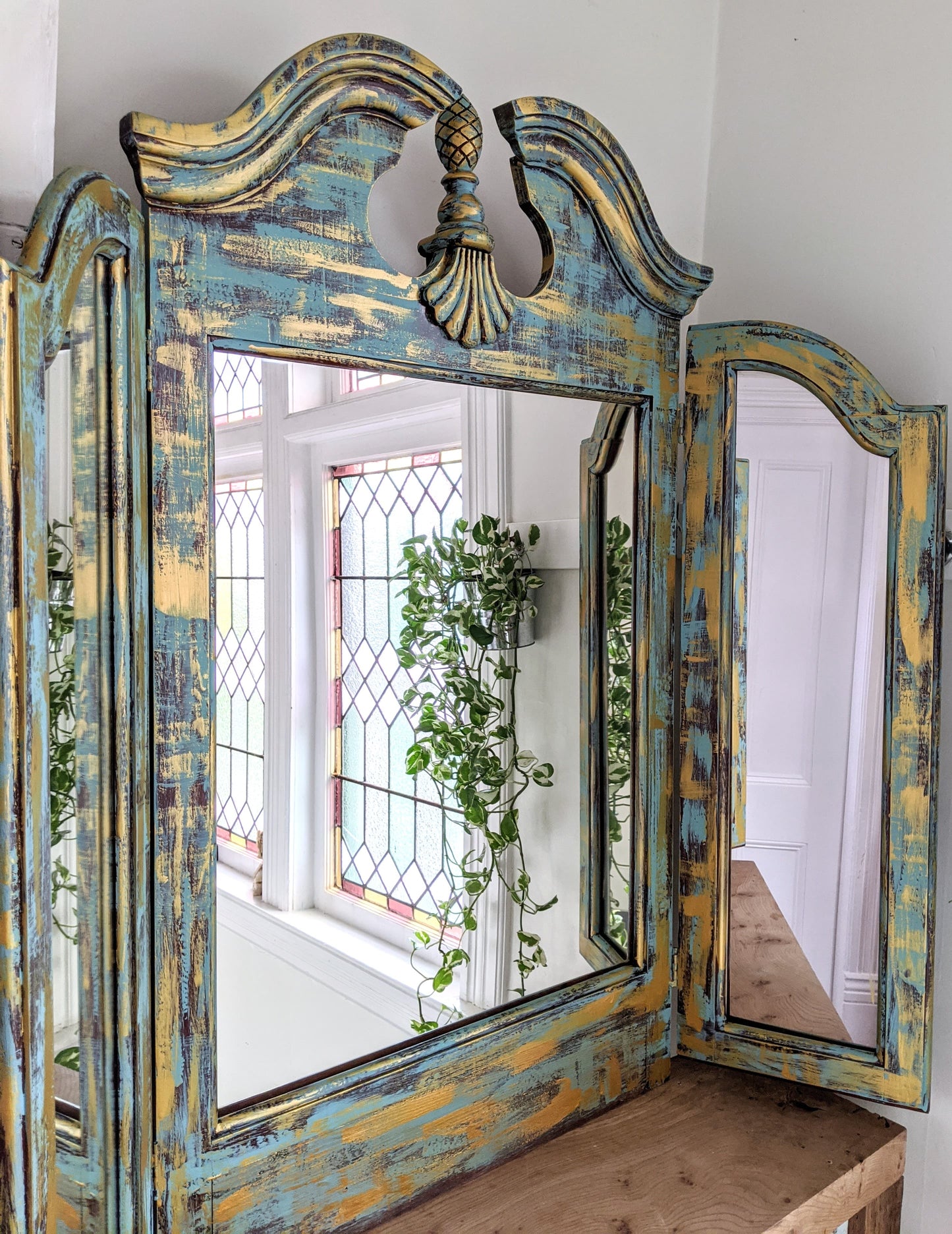 This Is A Royal Mirror ll