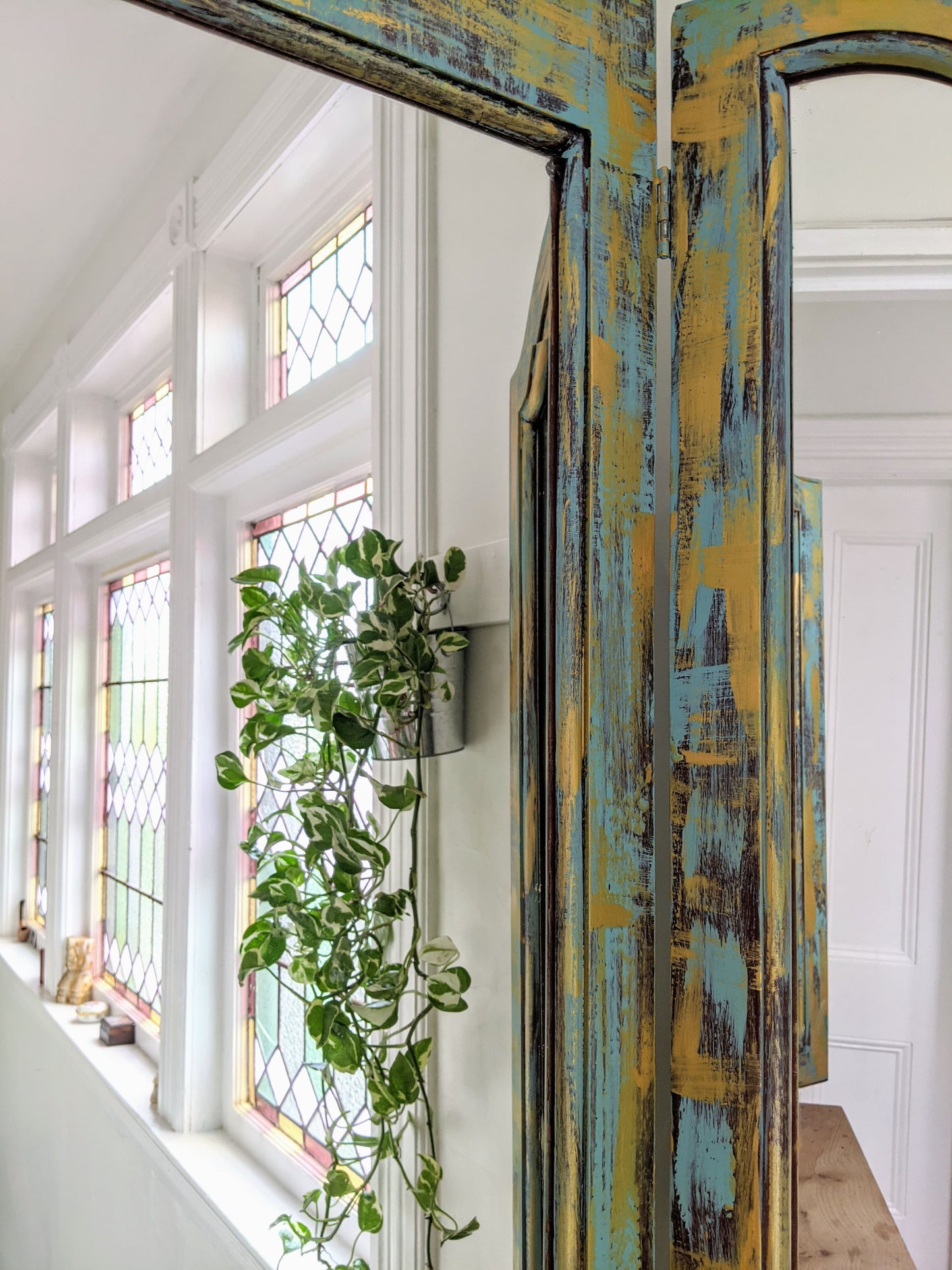 This Is A Royal Mirror ll