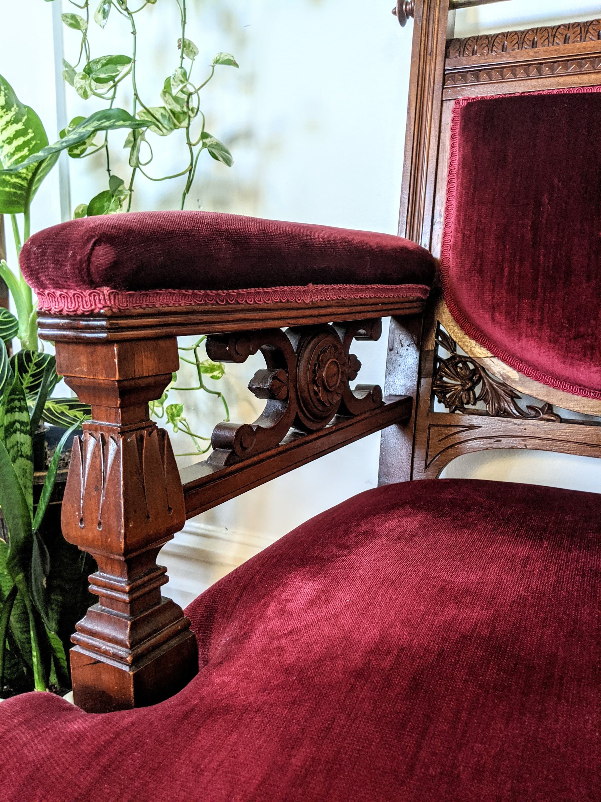 Ruby Red Velvet Solid Wood Vintage Royal Throne Chair Victoria BC Canada Second Hand Thrift Used