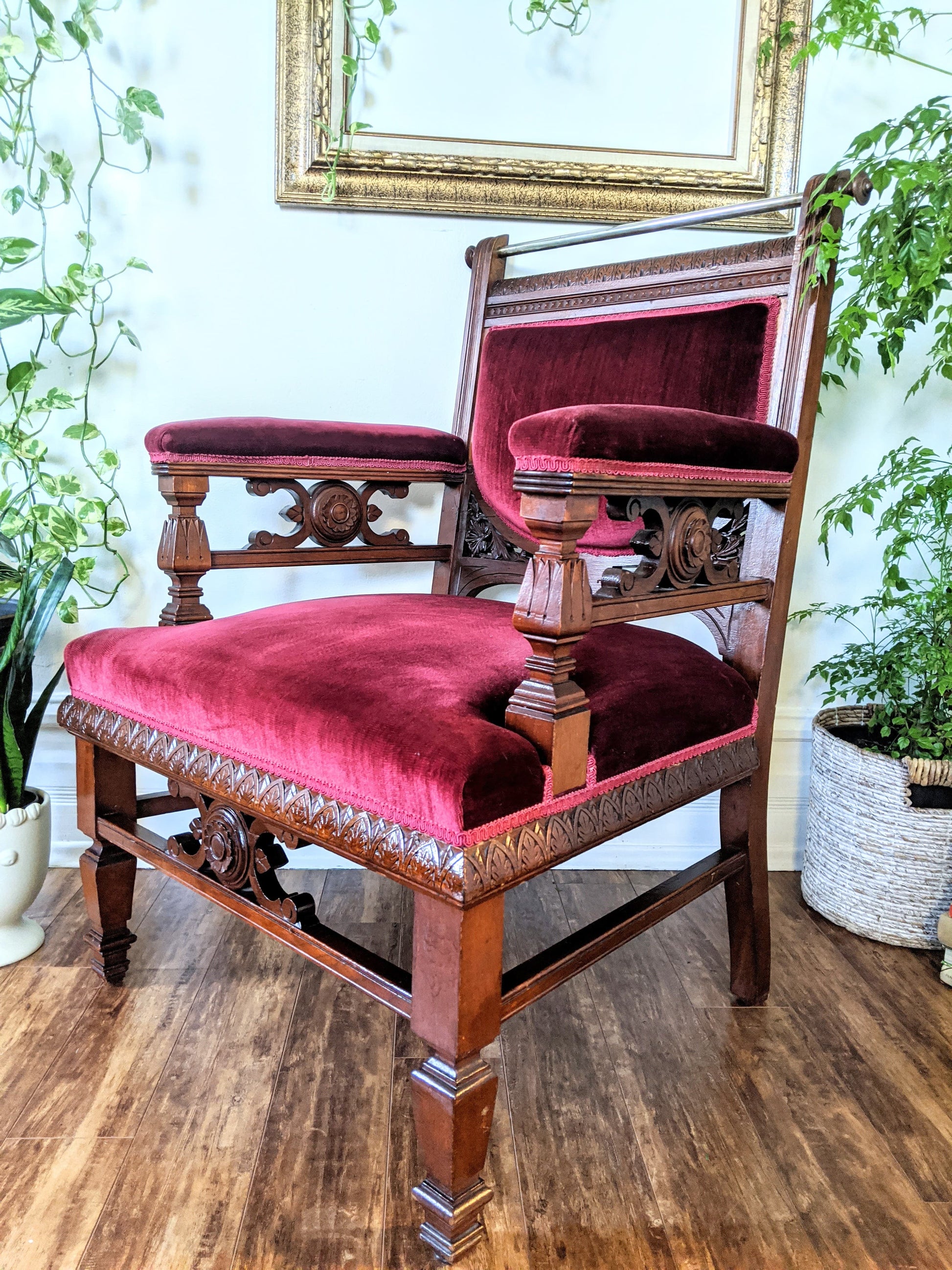 Ruby Red Velvet Solid Wood Vintage Royal Throne Chair Victoria BC Canada Second Hand Thrift Used