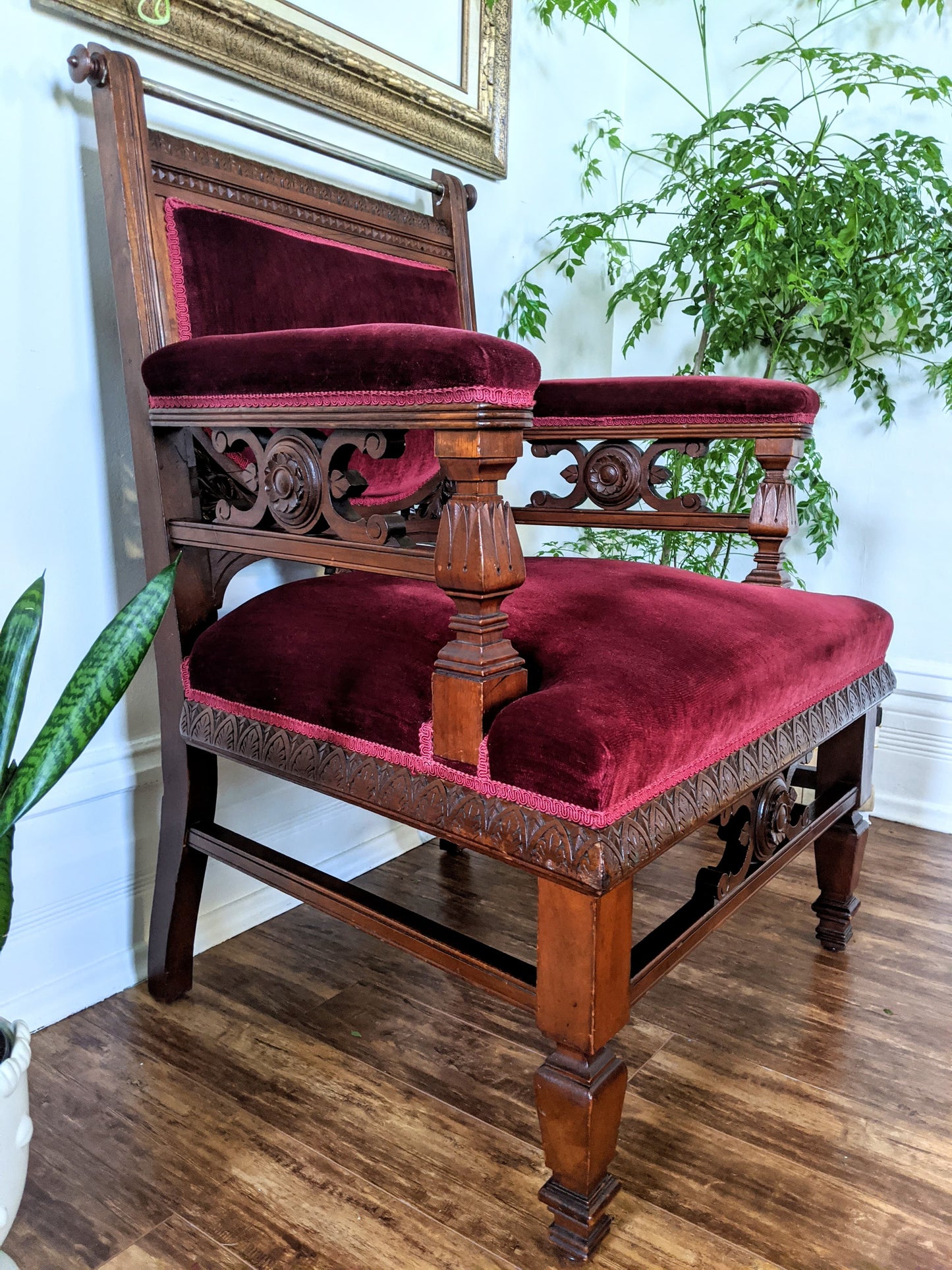 Ruby Red Velvet Solid Wood Vintage Royal Throne Chair Victoria BC Canada Second Hand Thrift Used