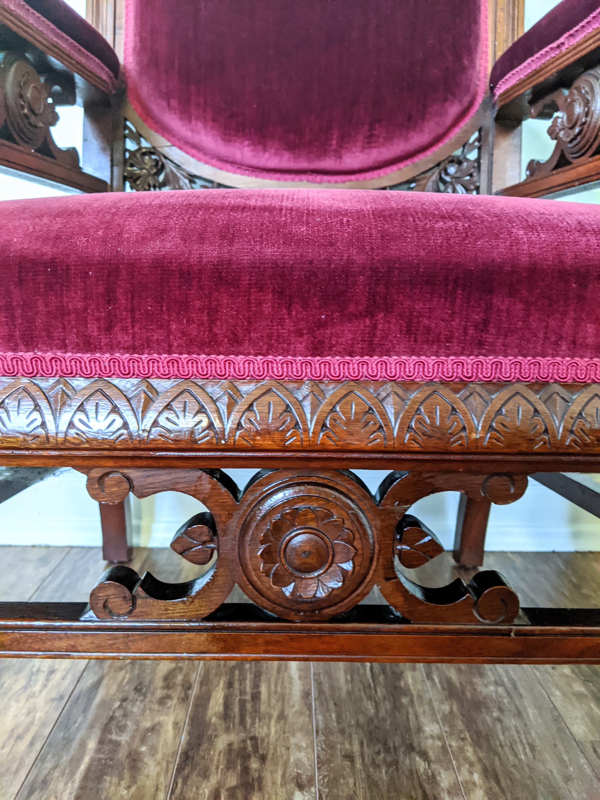Ruby Red Velvet Solid Wood Vintage Royal Throne Chair Victoria BC Canada Second Hand Thrift Used