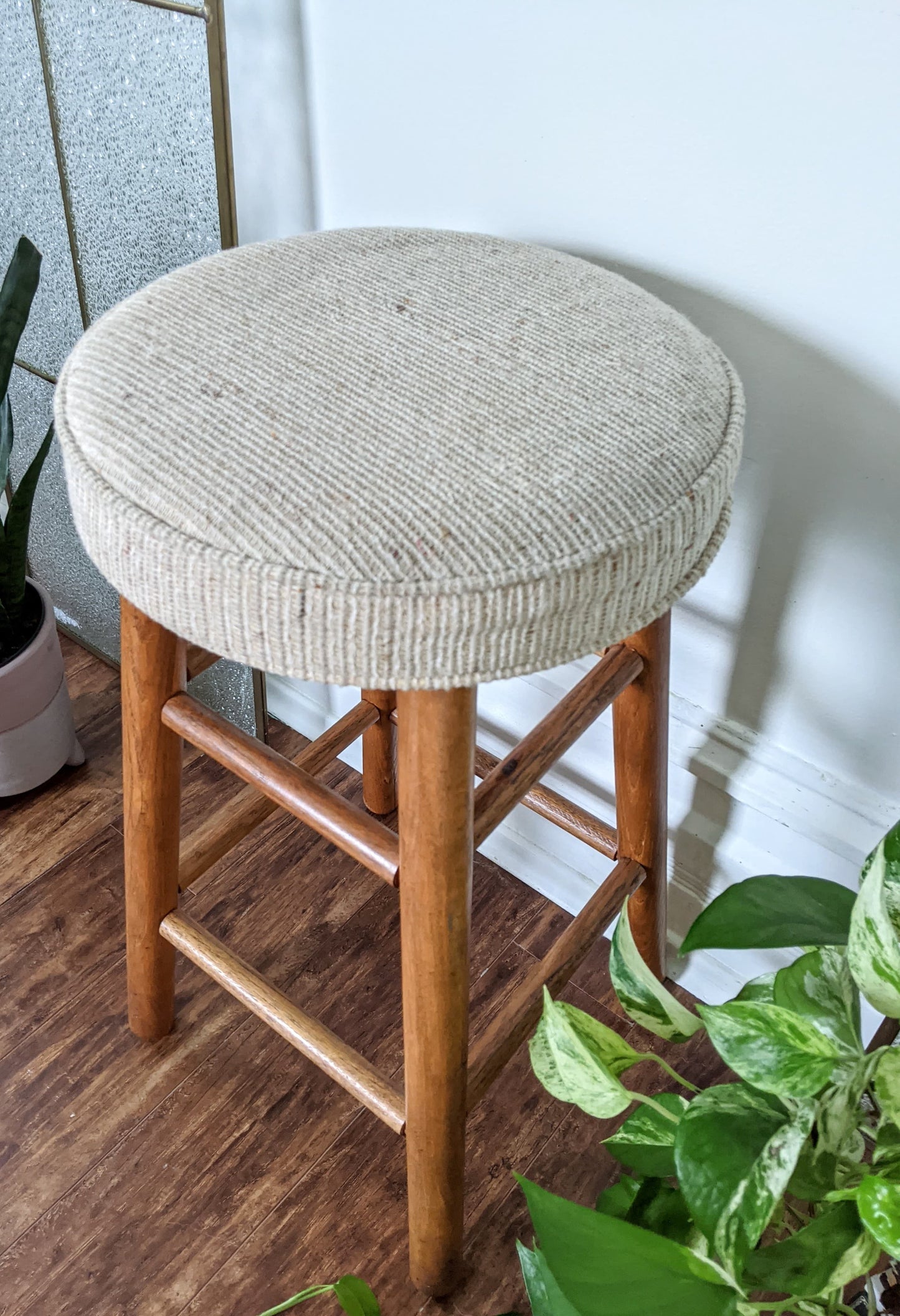 The Albatross Stool