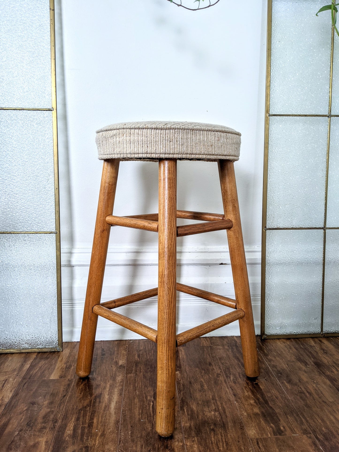 The Albatross Stool