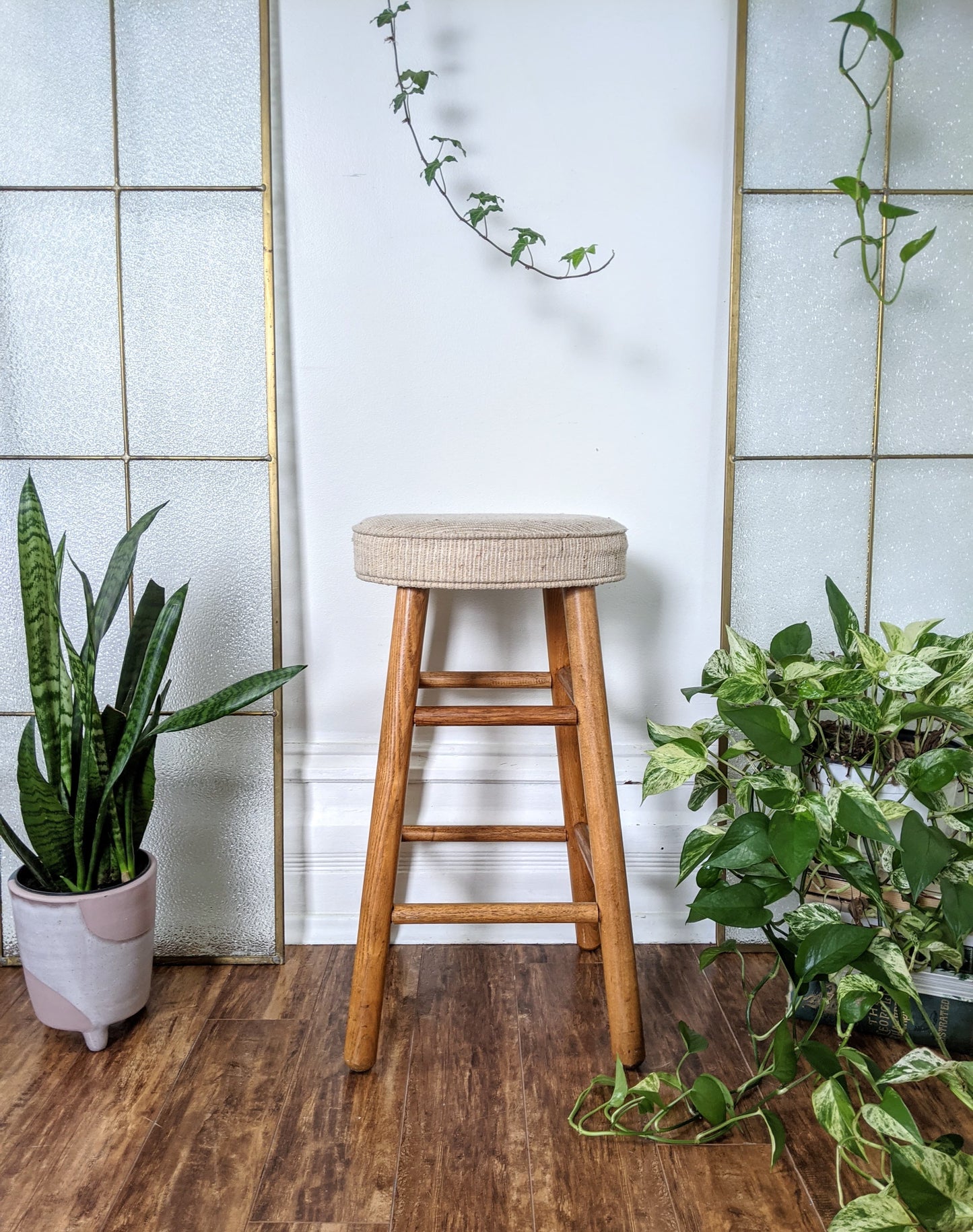 The Albatross Stool
