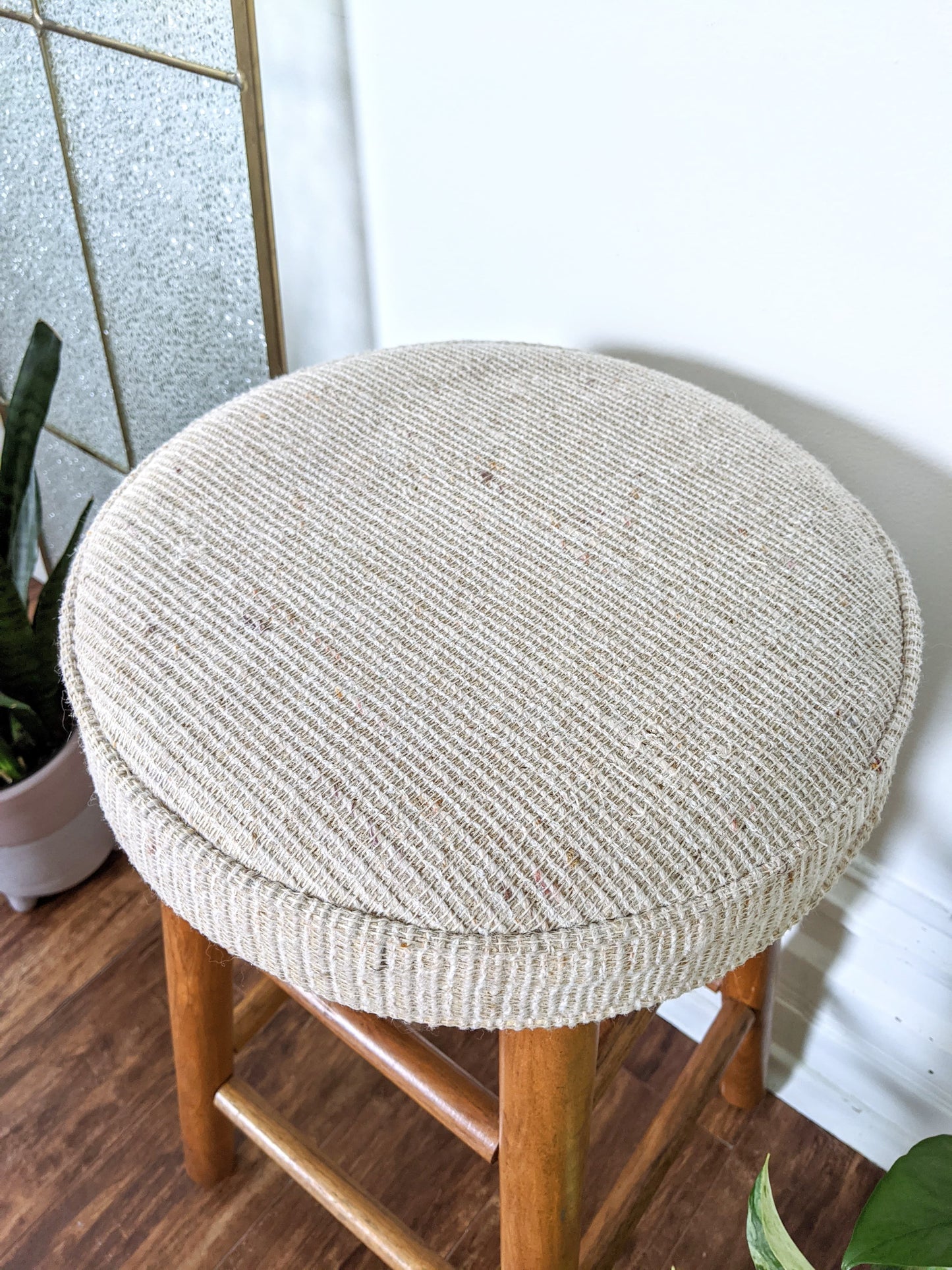 The Albatross Stool