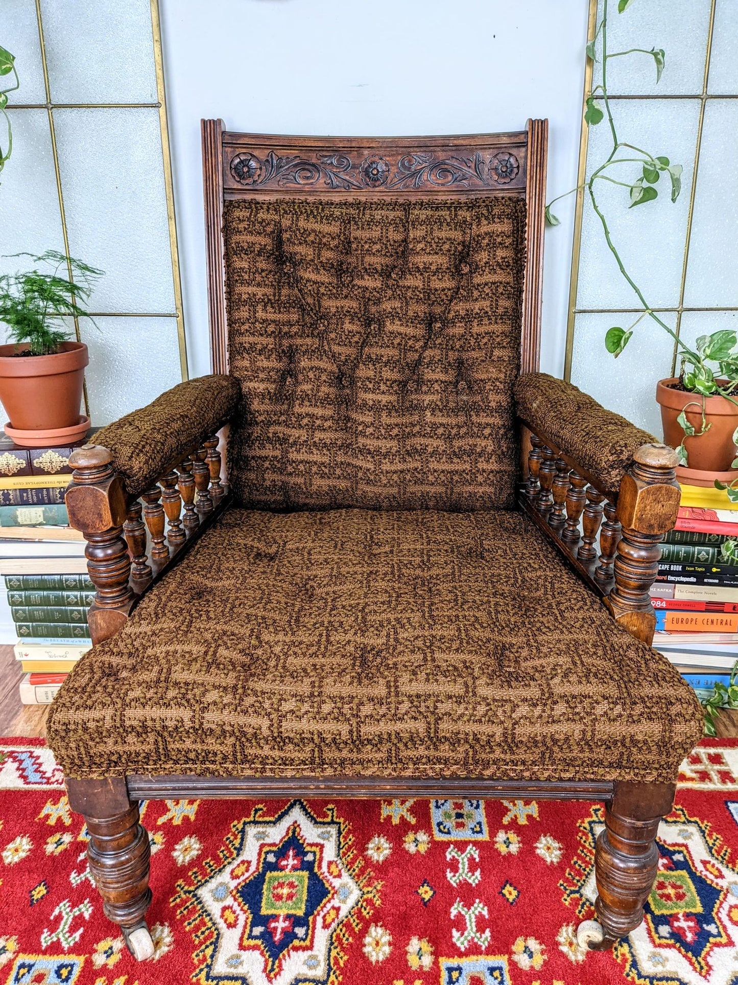 The Queen Armchair