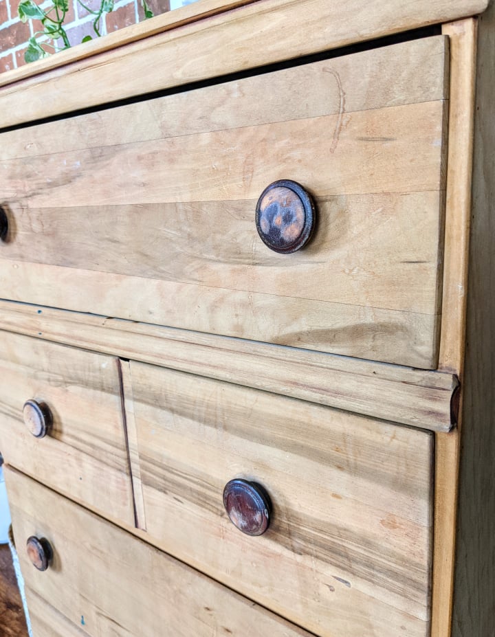 The Carolina Dresser