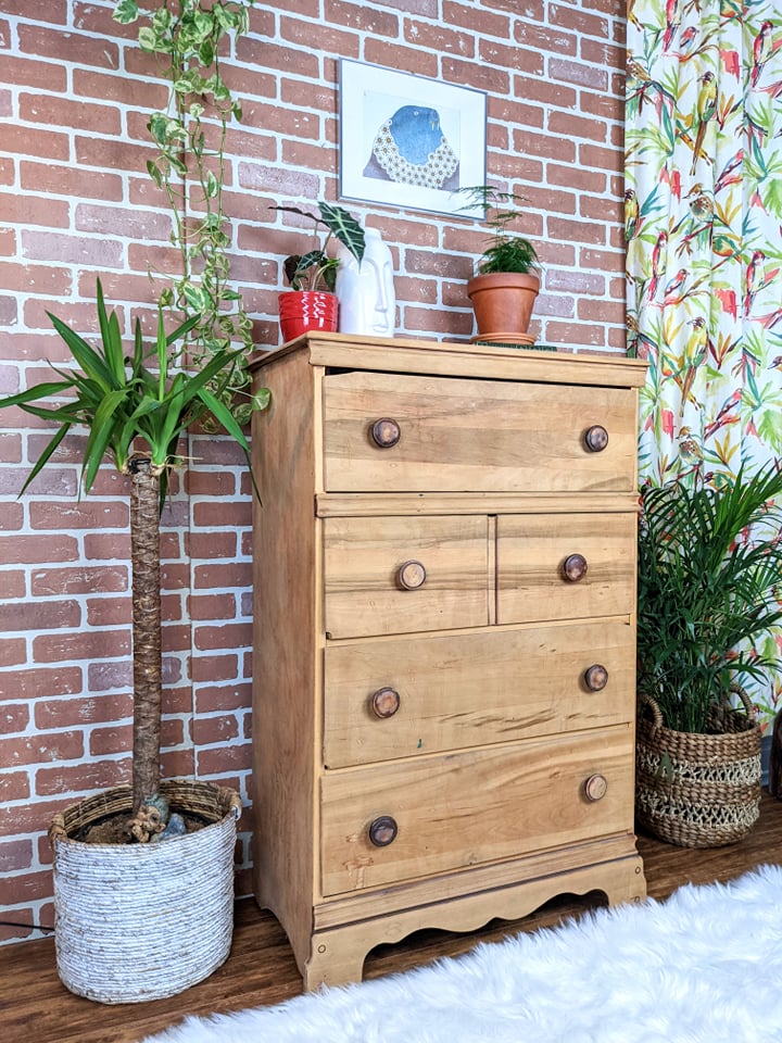 The Carolina Dresser