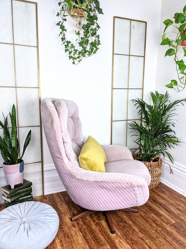 midcentury modern egg chair 60's upholstered salmon pink swivel chair retro vintage funky