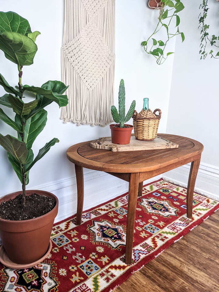 The Vacationer Table