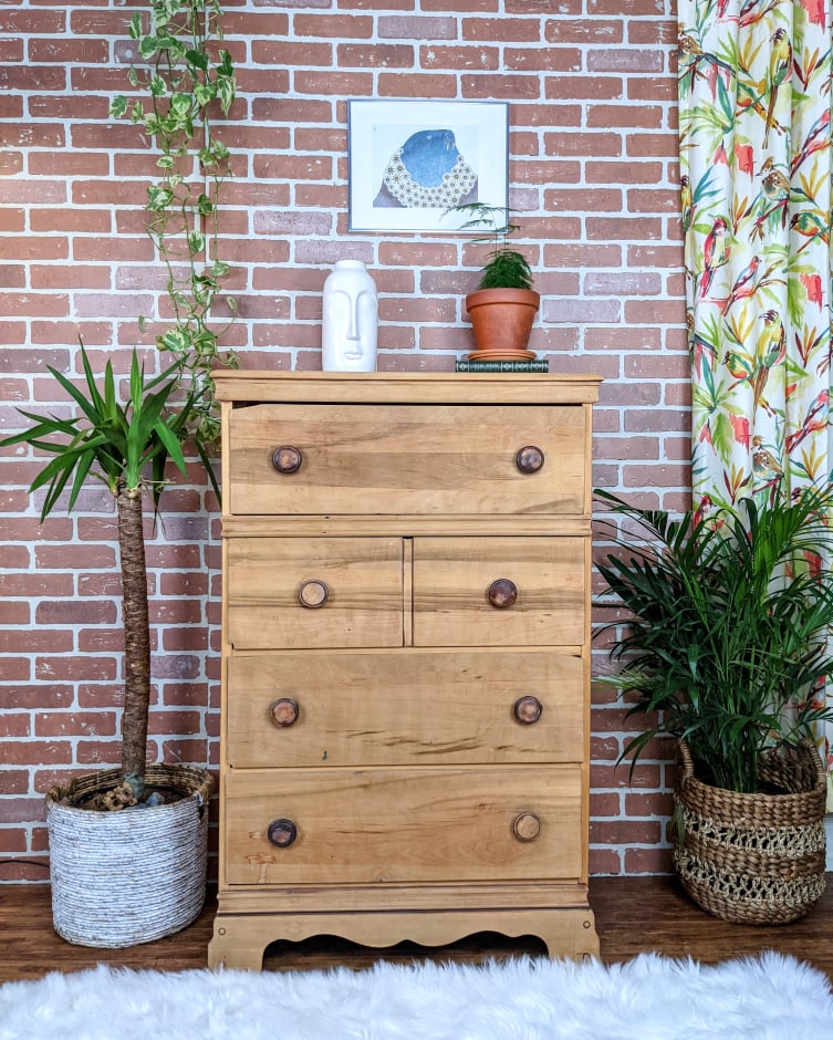 The Carolina Dresser