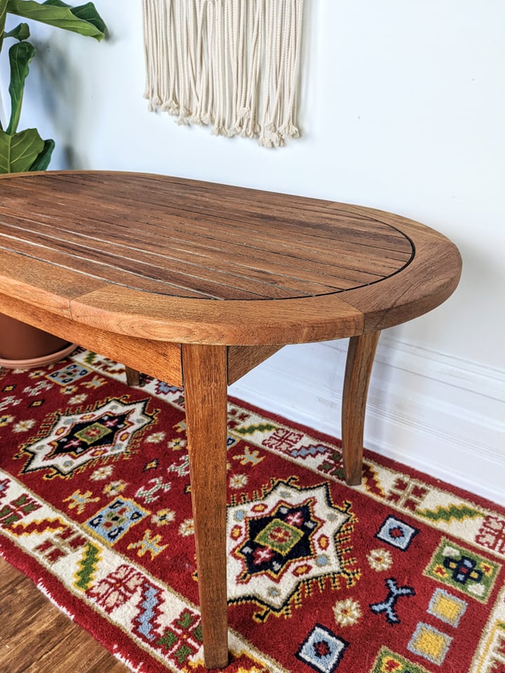 The Vacationer Table