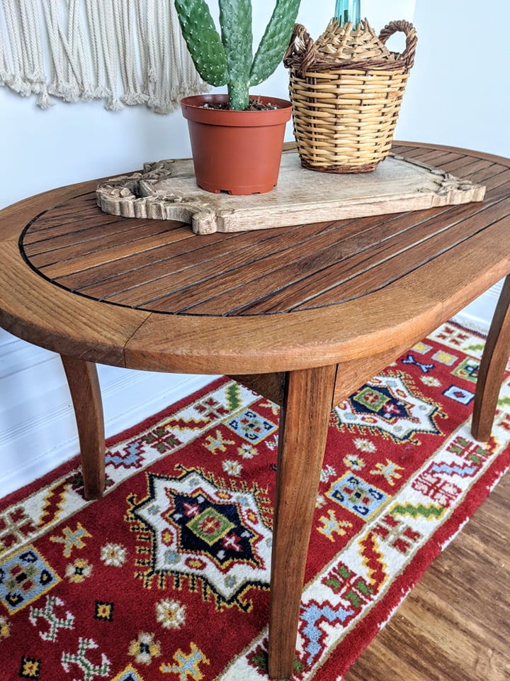 The Vacationer Table