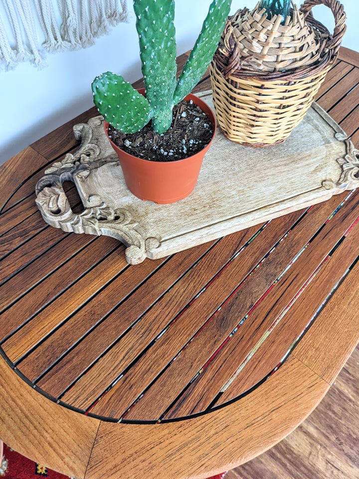 The Vacationer Table