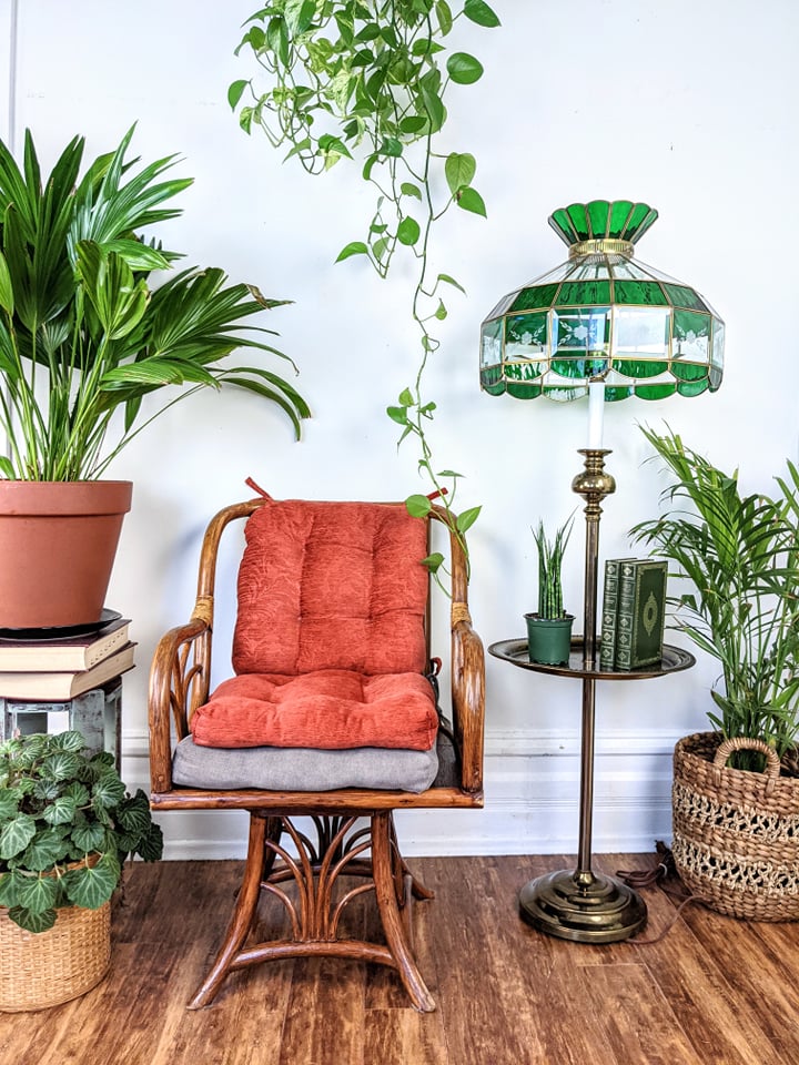 The Emerald Lantern Table