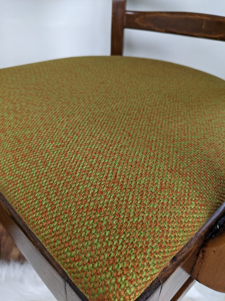 The Bucharest Chairs