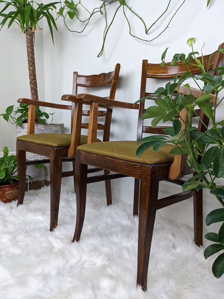 The Bucharest Chairs