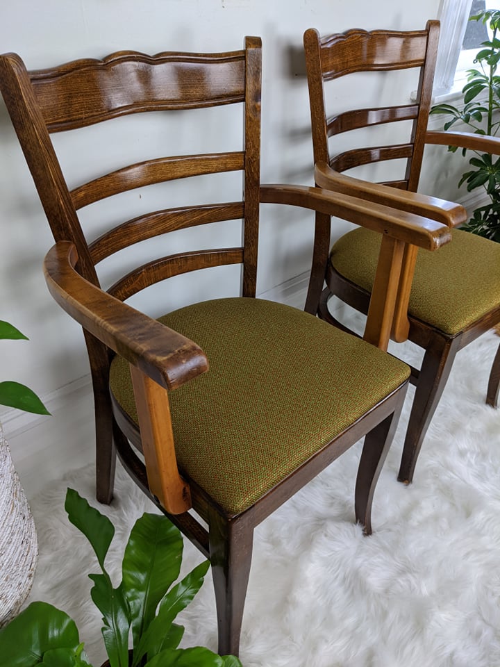 The Bucharest Chairs