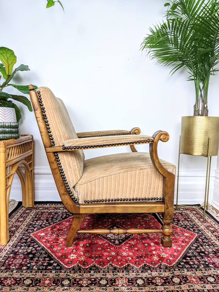 The Akaroa Armchair