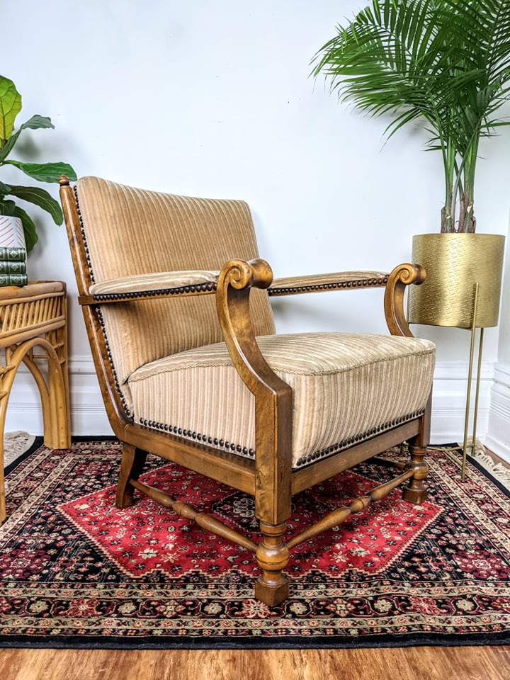 The Akaroa Armchair