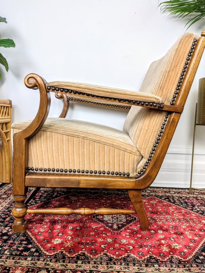 The Akaroa Armchair