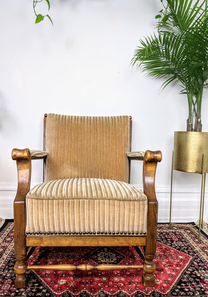 The Akaroa Armchair