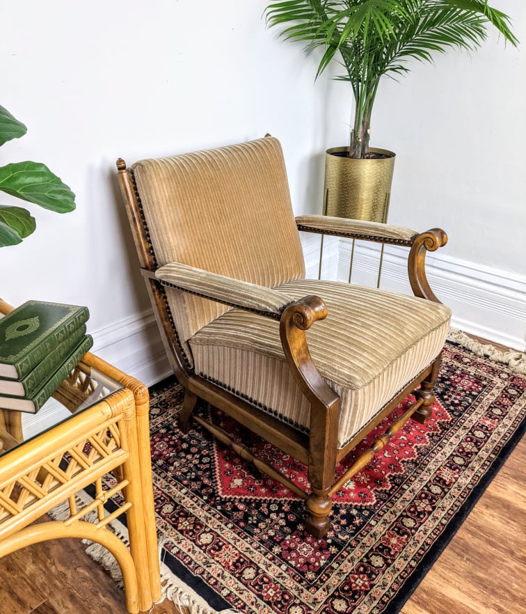 The Akaroa Armchair