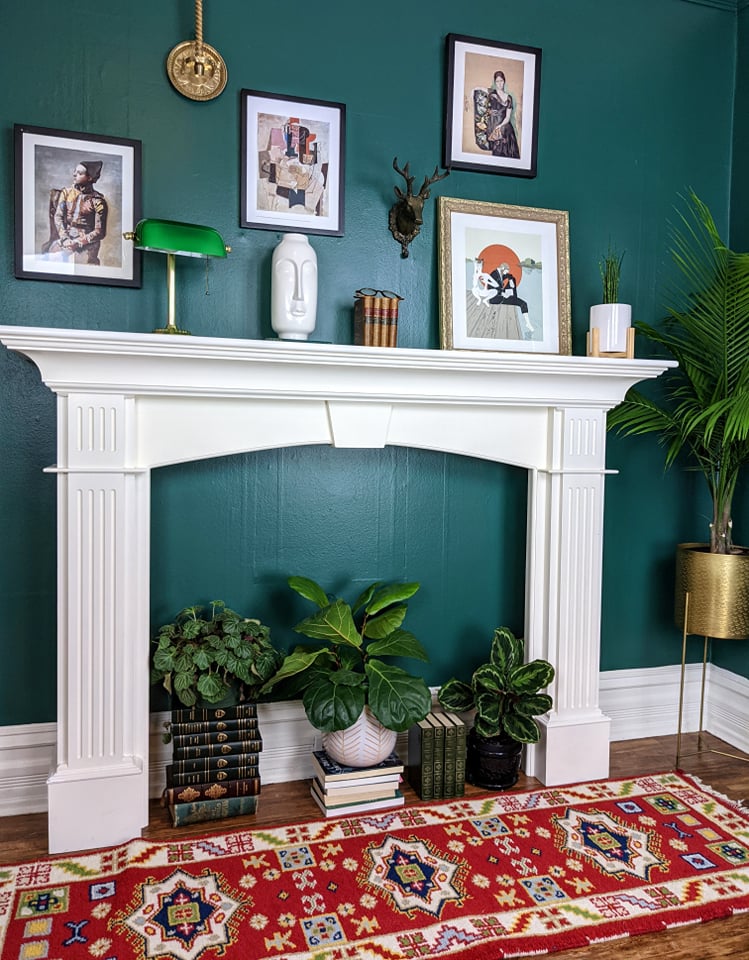 The Houndstooth Mantel