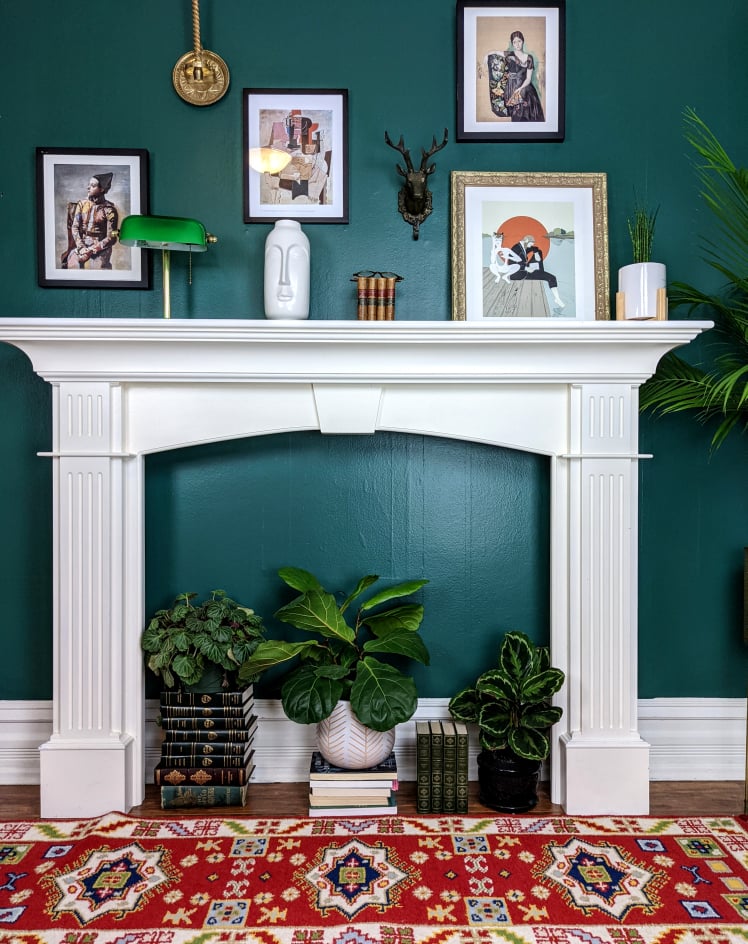 The Houndstooth Mantel