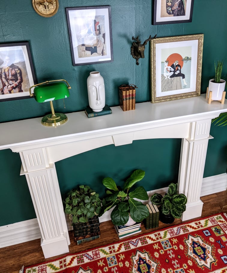 The Houndstooth Mantel
