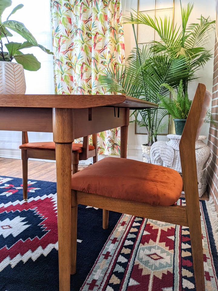 The Drexel 5 Piece Dining Set